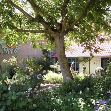 Отель Gastehaus Und Cafe - Lichthof Ottendorf  Экстерьер фото